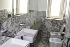 Rivestimento bagno in Calacatta Vagli - Copia